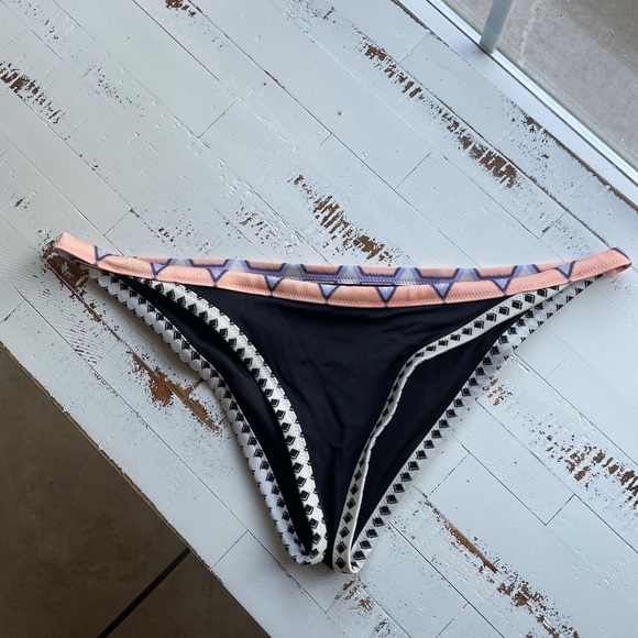 Victoria secret tribal Aztec boho tube bandeau top and bottom set B1 - Picture 11 of 12